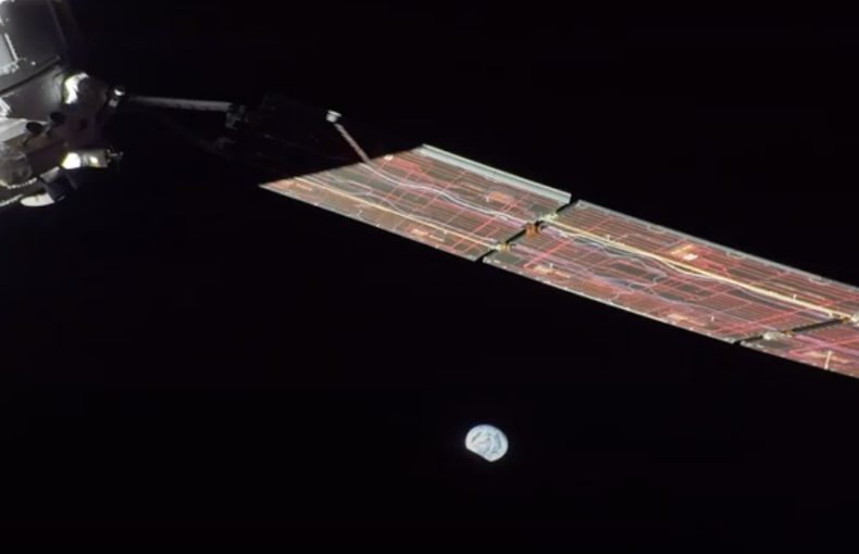 Watch this Earth rise as seen from the Orion spacecraft Watch this Earth rise as seen from the Orion spacecraft