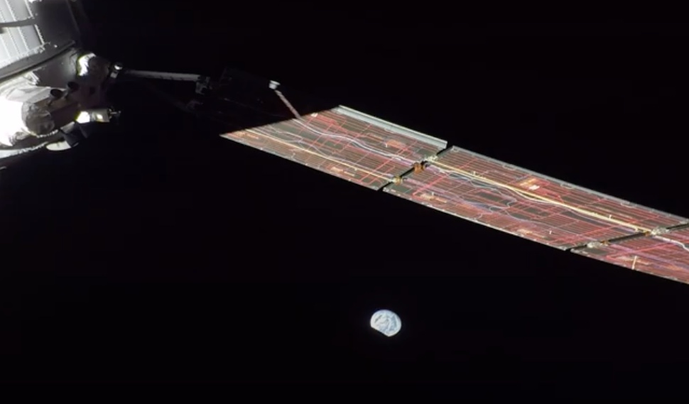 Watch this Earth rise as seen from the Orion spacecraft Watch this Earth rise as seen from the Orion spacecraft